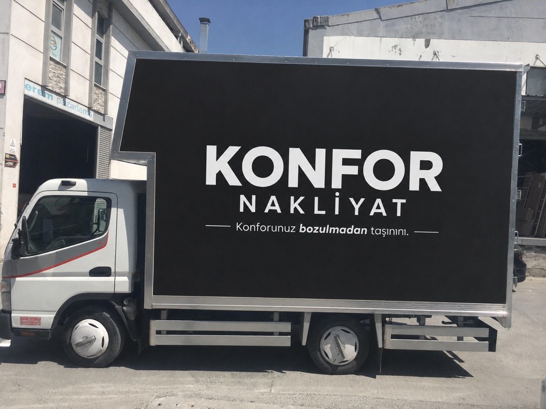 Konfor Nakliyat kapalı kasa kamyonu yandan görünüm